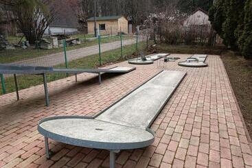 بنسيون Hétházpuszta Erdészlak