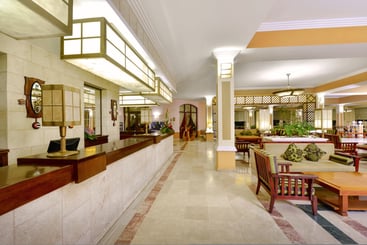 هتل Iberostar Laguna Azul