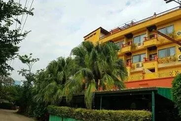 Hotel Takiab Beach Resort