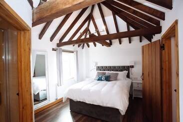 Boutique 3 Bed Cottage In Hellingly