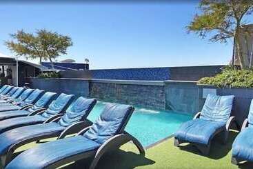 בית מלון כפרי Cape Royale   Whosting