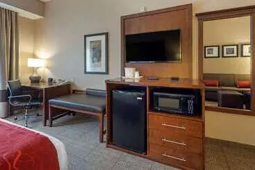 酒店 Comfort Suites Anchorage International Airport