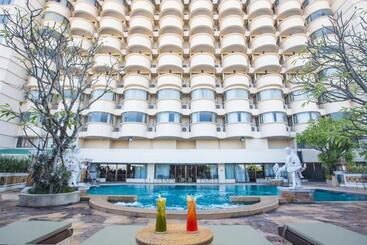 هتل Furama Chiang Mai