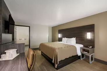 Отель Quality Inn Commerce At I 85