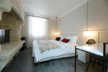 هتل Civitas Suites