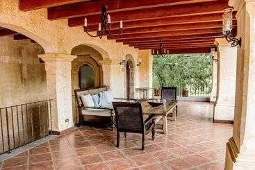 هتل Filadelfia Coffee Resort & Tours