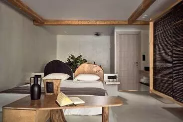 Gloria Maris Hotel Suites And Villa