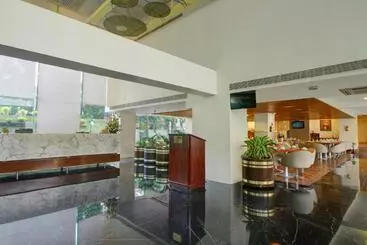 酒店 Monarch Luxur Infantry Road