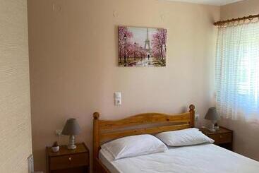 هتل Paradise Studios