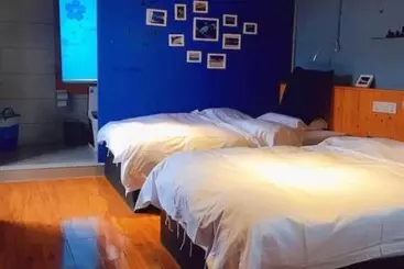 Happy Times Theme Inn