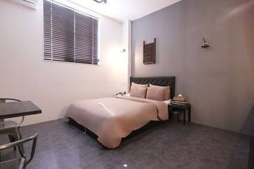 Motel Jeonju Gosa Yaja Hanokmaeul