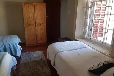 Majatalo Karoo Manor Guesthouse And Restaurant