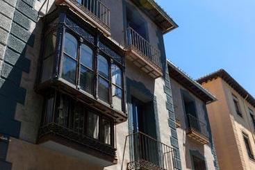 Hostel Carlota Braun