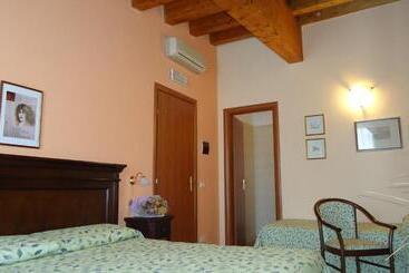 Hotel Archimede Ortigia