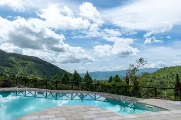 هتل Borgo I Tre Baroni Spa Suites & Resort