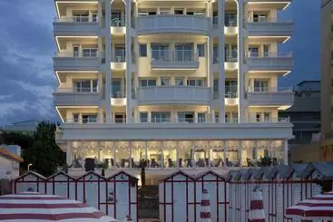 בית מלון כפרי Tiffany's