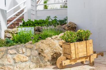 アパートメント White Sands Beach Club