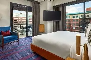 The Rally Hotel At Mcgregor Square
