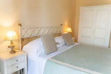 هتل Agriturismo Vecchio Borgo Di Inalbi