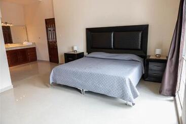 پانسیون Room In Guest Room 19 Comfortable Suite For 2 People