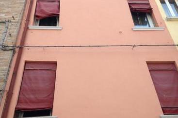 Pension (Hôtel basse catégorie) Saraceno Room