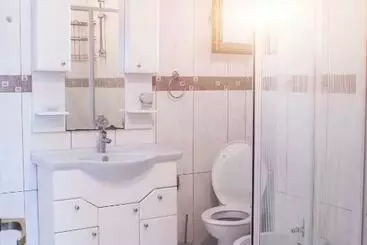 پانسیون Universe Rooms & Apartments