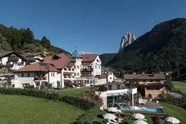 Otel Alpenheim Charming & Spa