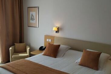 هتل Best Western Premier Hôtel Du Vieux Port