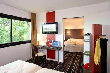 Отель Ibis Styles Segre