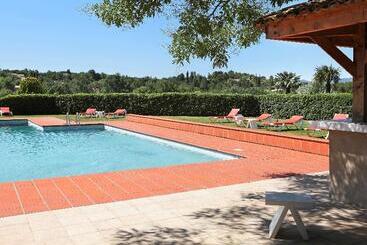 酒店 Mercure Aixenprovence Saintevictoire