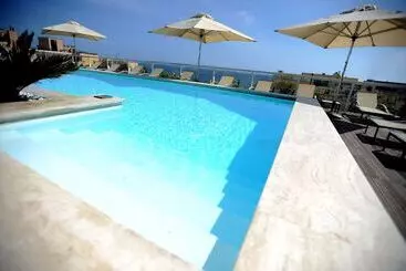 هتل The George Urban Boutique