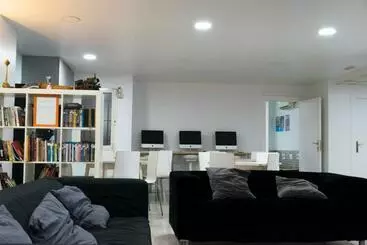 Отель Alberguinn Youth Hostel