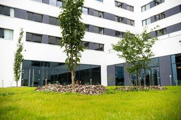 Hotelli Holiday Inn Paris Cdg Airport An Ihg