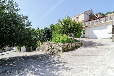 Pensió Villa Peragić