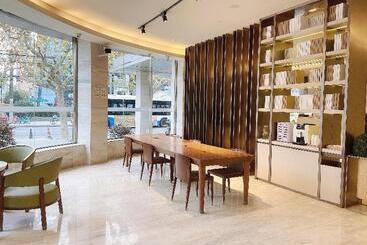 Hotel Ji  Shanghai Xujiahui Tianyaoqiao Road