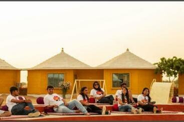 Hotelli Joyful Desert Camps