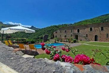 호텔 Castello Di Milè