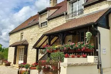 Hotel La Maison Du Tonnelier   élégance & Tradition Sur La Route Des Grands Crus De Bourgogne
