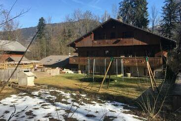 פנסיון Room In Guest Room Chamonix Room For 3 People With A Balcony