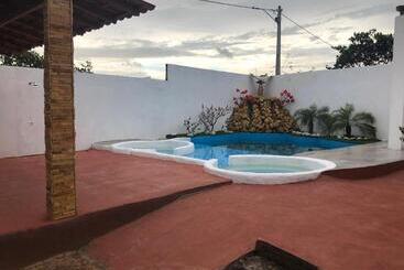 Пансион Paraiso Dos Reis