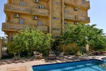 تختخواب و صبحانه Qasr El Salam