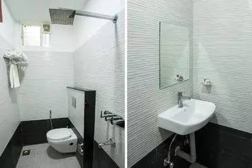 Hotel Anroute Stay Near Mahakal Temple