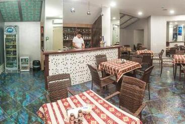 Parkway Inn Hotel & Spa