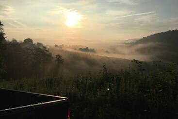 مبيت وإفطار River House Inn