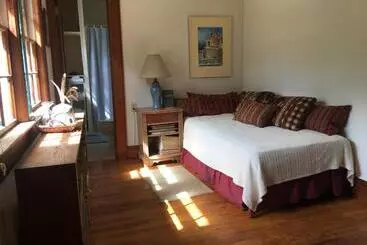ベッドアンドブレックファースト River House Inn