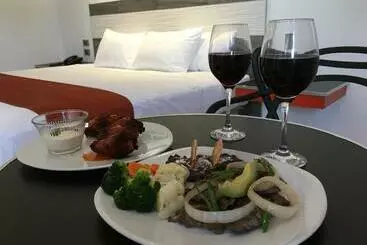 Hotel Peninsula Frontera