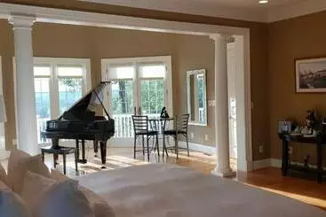 ホテル The Manor At Courtland Farm