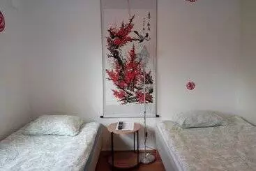 Lin's B&b