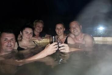 بنسيون Casa Ionela Petreus