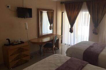 Kosi Bay Hippo Lodge & Resort